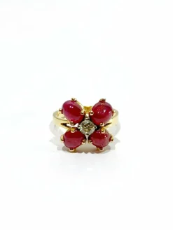 Bague en or, rubis et diamants