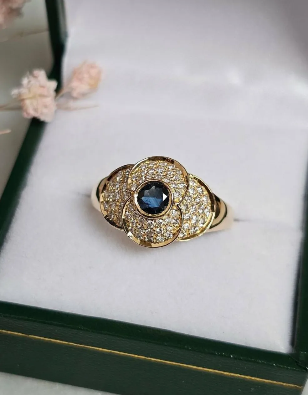 Bague en Or, Saphir et Diamants