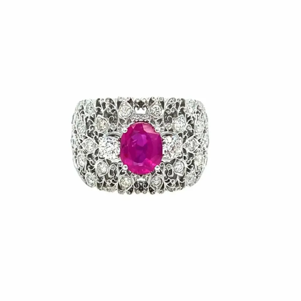 Bague en or vintage certifiée sans chaleur avec diamants et rubis de Birmanie gravés