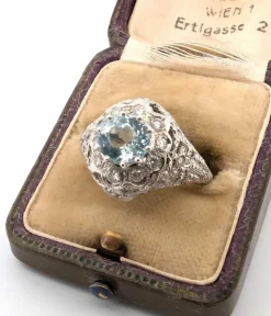 Bague en platine avec aigue-marine et diamants