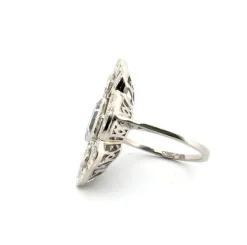 Bague en platine avec aigue-marine et diamants