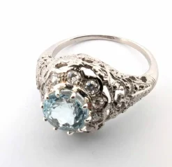 Bague en platine avec aigue-marine et diamants
