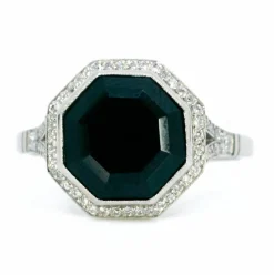 Bague en platine avec diamants et onyx