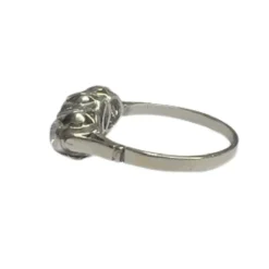 Bague en platine avec diamants