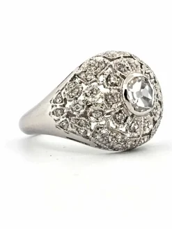 Bague en platine avec diamant Old Mine et diamants environnants