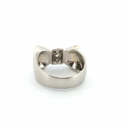 Bague en platine avec diamants