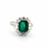 Bague en platine avec émeraude et diamants