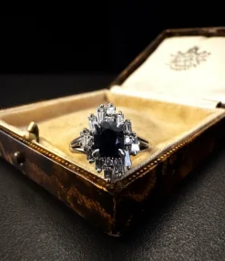 Bague en platine avec saphir et diamants