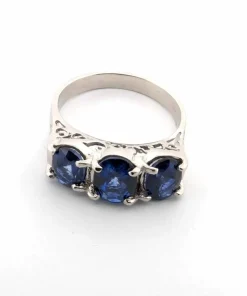 Bague en platine avec saphirs et diamants