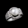 Bague en platine, diamants et perle fine Art Déco