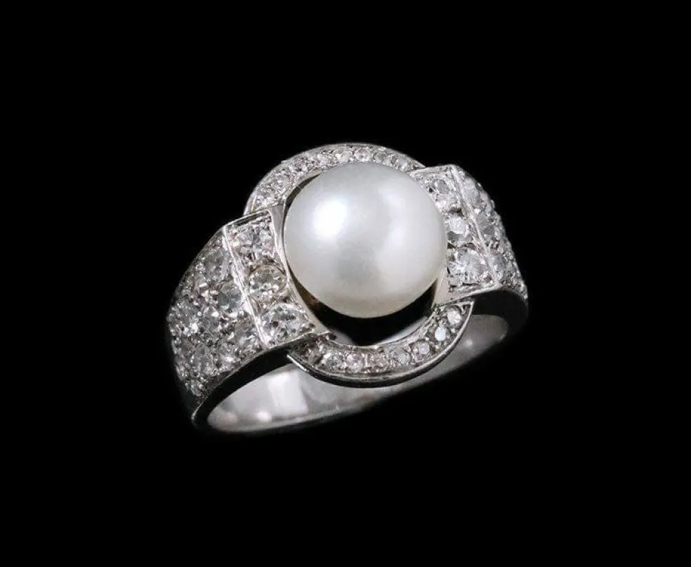 Bague en platine, diamants et perle fine Art Déco
