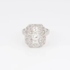Bague en platine et diamants