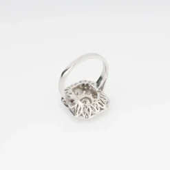 Bague en platine et diamants
