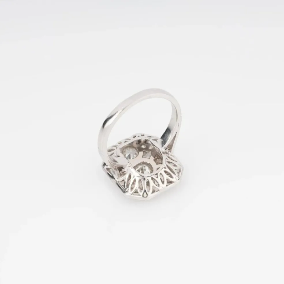 Bague en platine et diamants