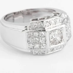 Bague en platine et diamants à gradins