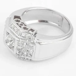 Bague en platine et diamants à gradins