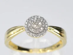 Bague entourage en or avec diamants