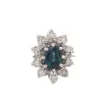 Bague entourage en or blanc, saphir et diamants