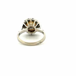 Bague entourage or blanc perle de culture et diamants