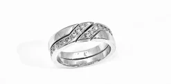 Bague entrelacée en or blanc, et diamants