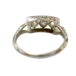 Bague et boucles d'oreilles en or 18 carats serties de diamants anciens