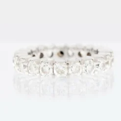 Bague Eternity en or blanc certifiée HRD 21 diamants
