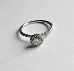 Bague Eternity Hulchi Belluni- or blanc et diamants