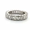 Bague exclusive en or blanc avec diamants taille baguette