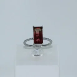 Bague fine tourmaline rectangle et diamants