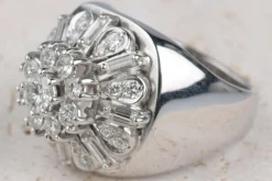 Bague fleur diamant 2 carats or blanc 18 carats