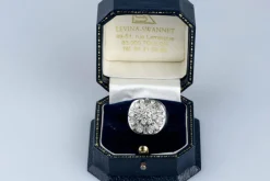 Bague fleur diamant 2 carats or blanc 18 carats