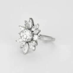 Bague fleur diamants