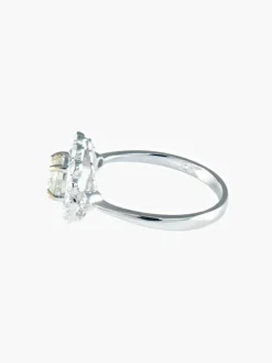Bague fleur diamants or blanc