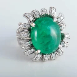 Bague Fleur Emeraude cabochon Diamants