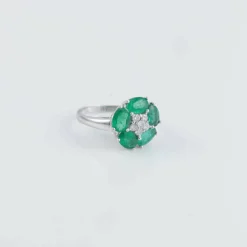 Bague Fleur Emeraudes Diamants