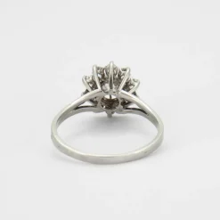 Bague Fleur en Or Gris, Diamants