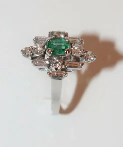 Bague Fleur Moderniste émeraude