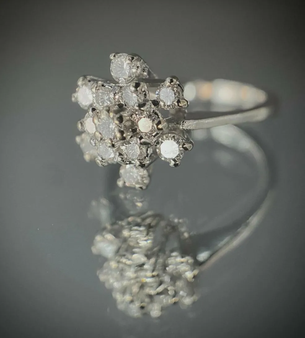 Bague fleur or blanc diamants