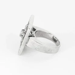 Bague fleur, or blanc et diamants