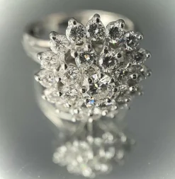 Bague fleur or blanc et diamants