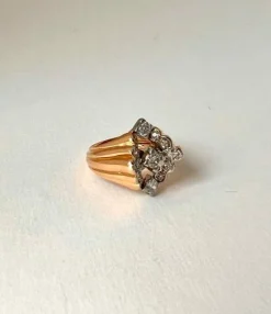 Bague fleur or jaune à godrons