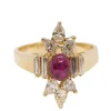 Bague fleur or jaune, cabochon de rubis et diamants