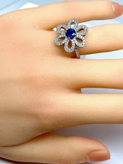 Bague fleur saphir diamants
