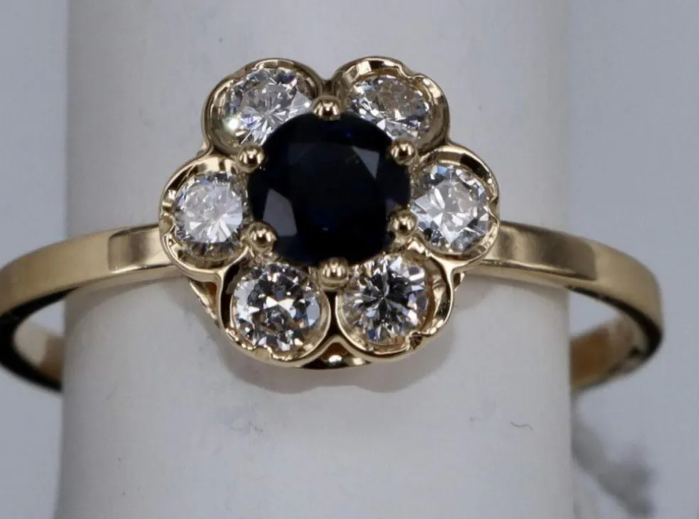 Bague fleur vintage en saphir bleu et diamant