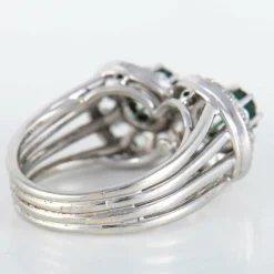 Bague forme 8 Emeraudes Diamants