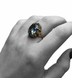 Bague française du début des années 1900 avec spinelle bleu