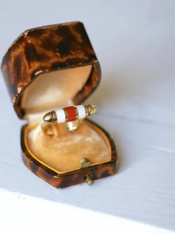 Bague fuseau moderniste or et corail
