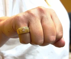 Bague godron or jaune et diamant