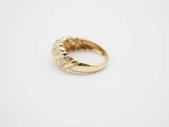 Bague godronnée or jaune 750 et diamants