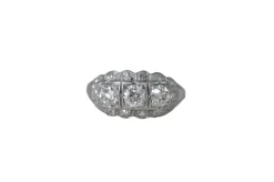 Bague géorgienne en platine et diamant